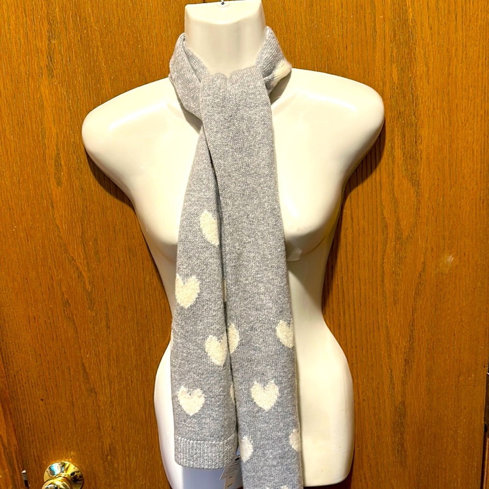 Talbots Cashmere Scarf in Gray and White hearts new with tags